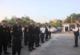 Autoridad les dio un ultimátum luego de recibir fotografías donde se observa a los trabajadores recibiendo presuntas coimas de ambulantes.