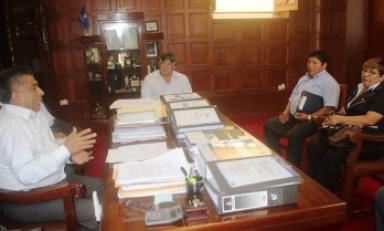 Alcalde David Cornejo se reunió con los representantes de los comerciantes que ocupaban el ex vivero San Luis.
