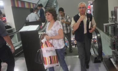 Conocida tienda de ropa tiene observaciones en sistema de seguridad y escaleras eléctricas