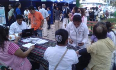 Mujeres solidarias realizan campaña de prevención de cáncer