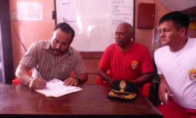 Compañía Salvadora firma convenio con gimansio “Fitness House” para entrenamiento físico