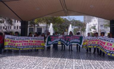 Docentes fiscalizadores de Tumán llevan cinco días de huelga