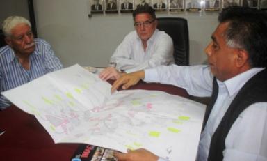 Reunión del alcalde David Cornejo y el presidente de la Cámara de Comercio de Lambayeque. (Foto Facebook)