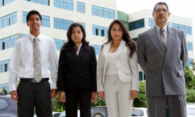 Alumnos de la USS que ocuparon el segundo lugar en la competencia de simuladores LabSag.